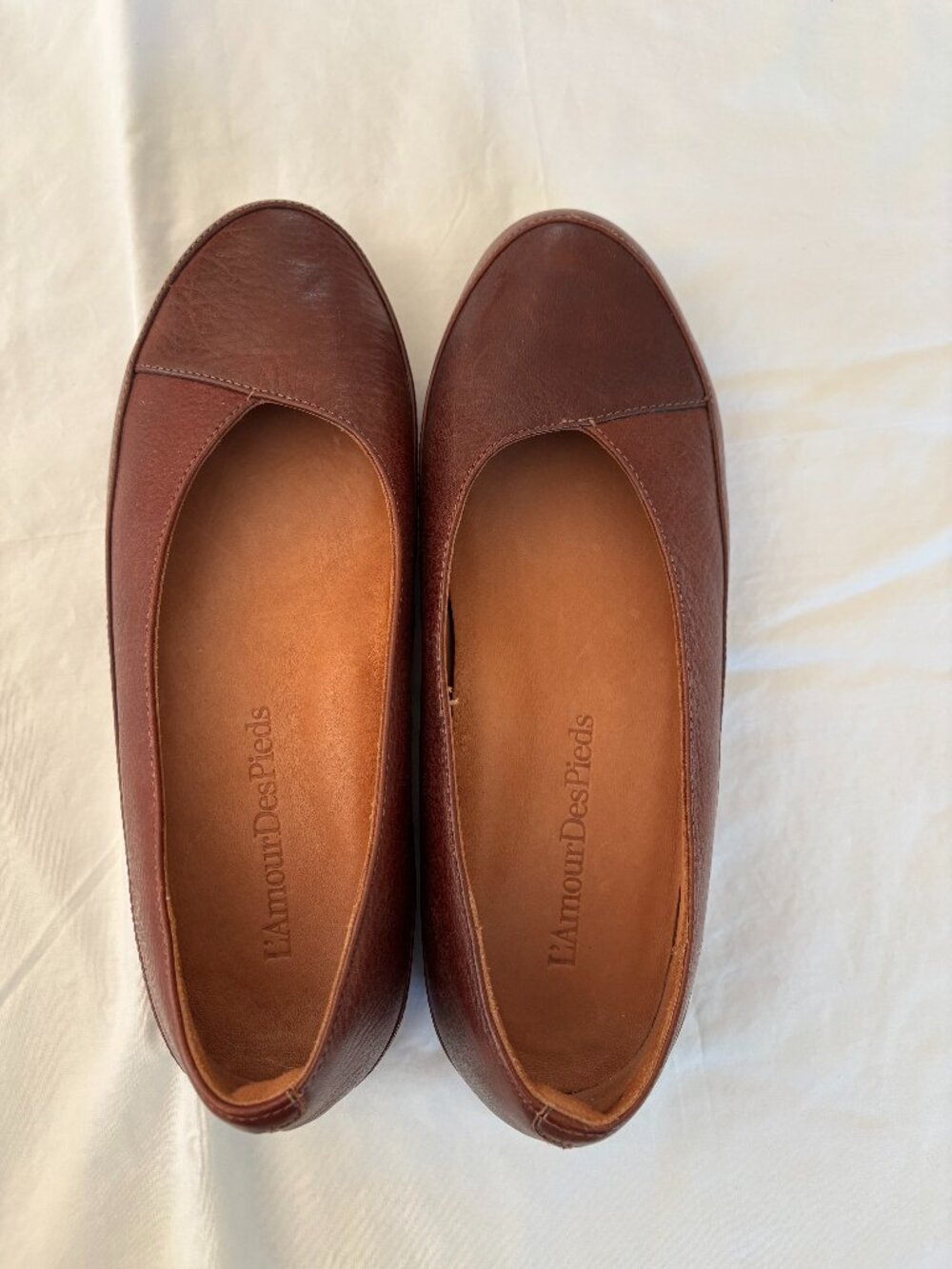 L'Amour Des Pedes Beautiful Brown Leather Flats size 6.5